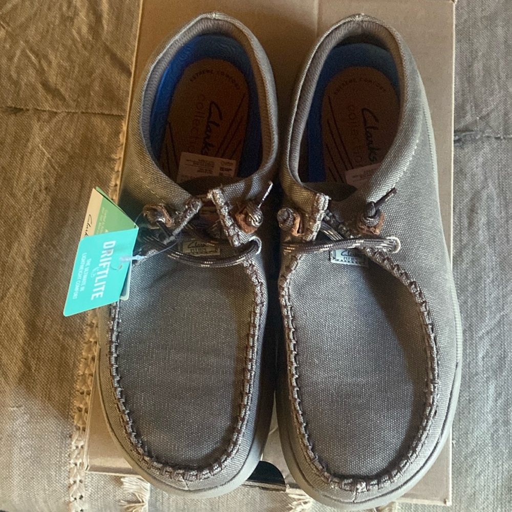 Clark’s men’s Driftlite Taupe slipons size 7.5 NIB